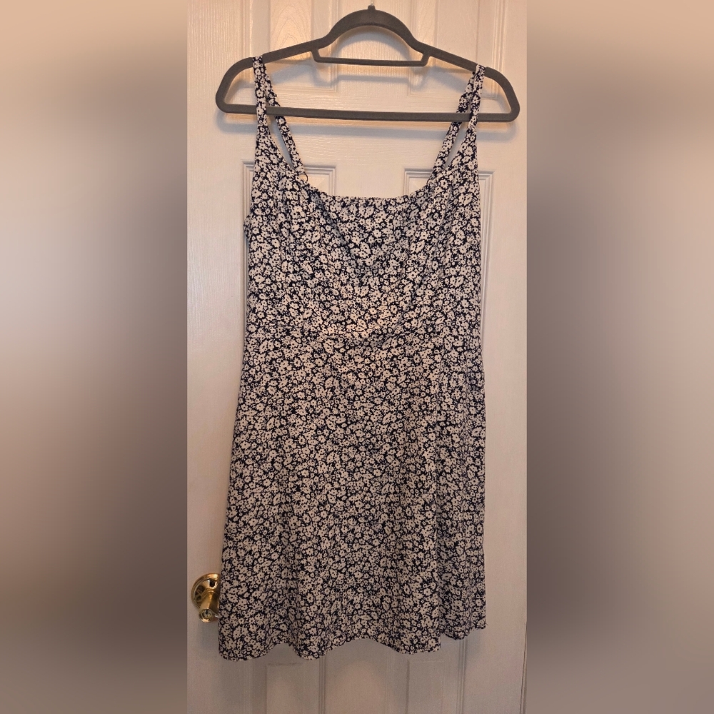 Womens Old Navy Brand - Black/White Floral Sundress Size L - Brand New!